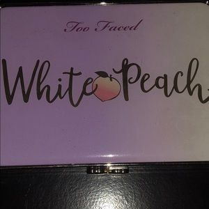 💕White peach toofaced palette💕